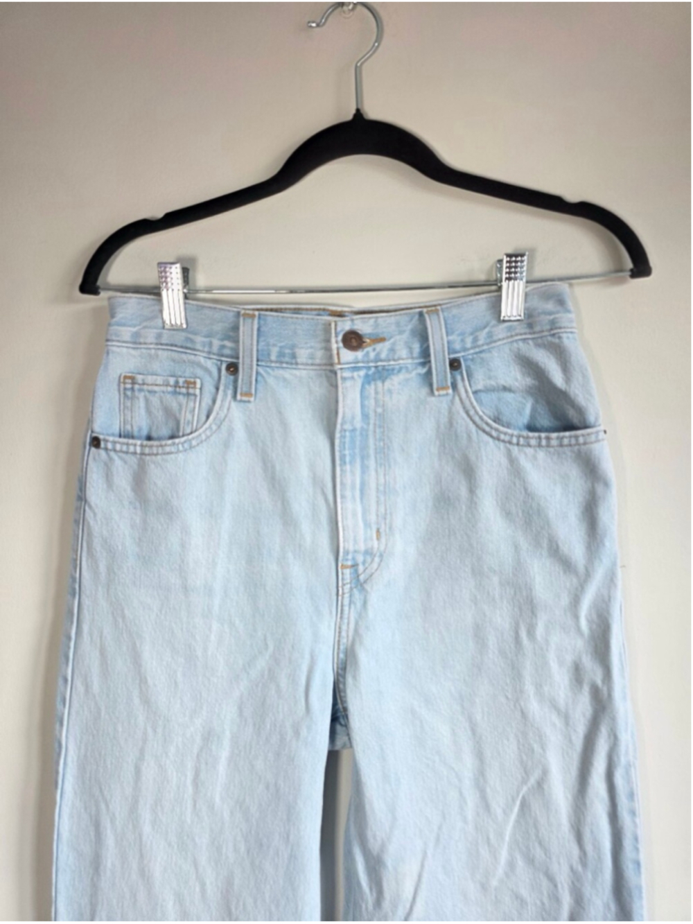 Levi’s High Waisted Straight Leg Jeans Women’s W26 L30 Light Wash Denim - Picture 4 of 10